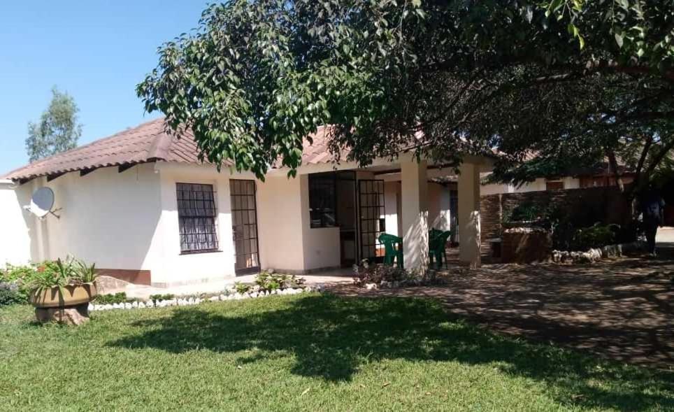 Sonke Ball House Blantyre Exterior foto